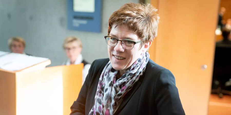 Kramp-Karrenbauer im Verteidigungsausschuss