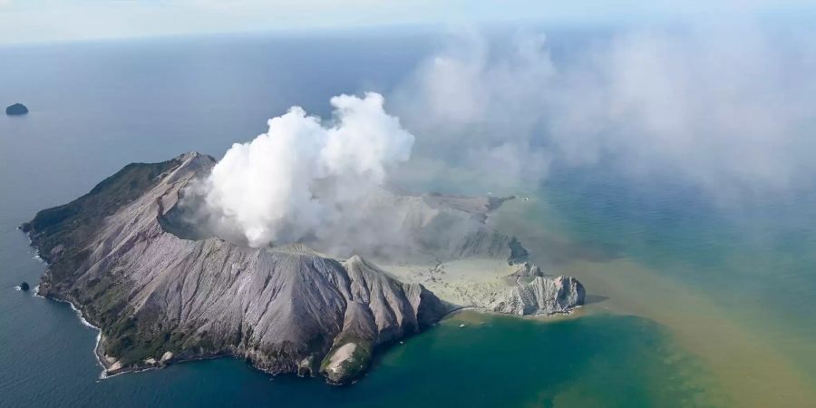 Vulkanausbruch auf neuseeländischer Insel