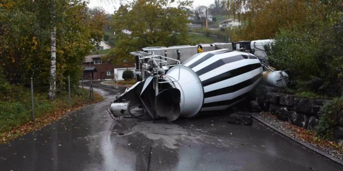 Betonmischer umgekippt Betonmischer