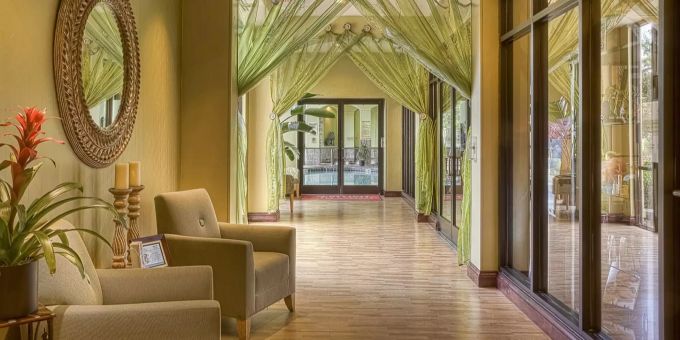 Ukraine-Krieg: Gemäss dem Kanton Bern bieten Hotels keine langfristige Wohnmöglichkeit für Geflüchtete (Symbolbild). Ukraine-Krieg Hotel