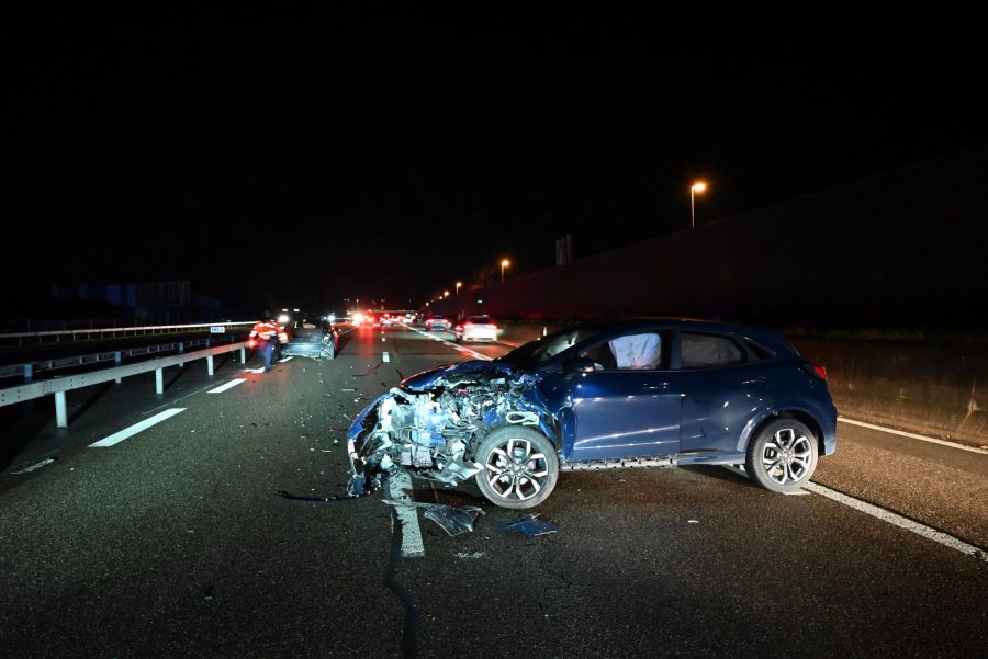 Eine 23-jährige Lenkerin wurde beim Unfall verletzt.