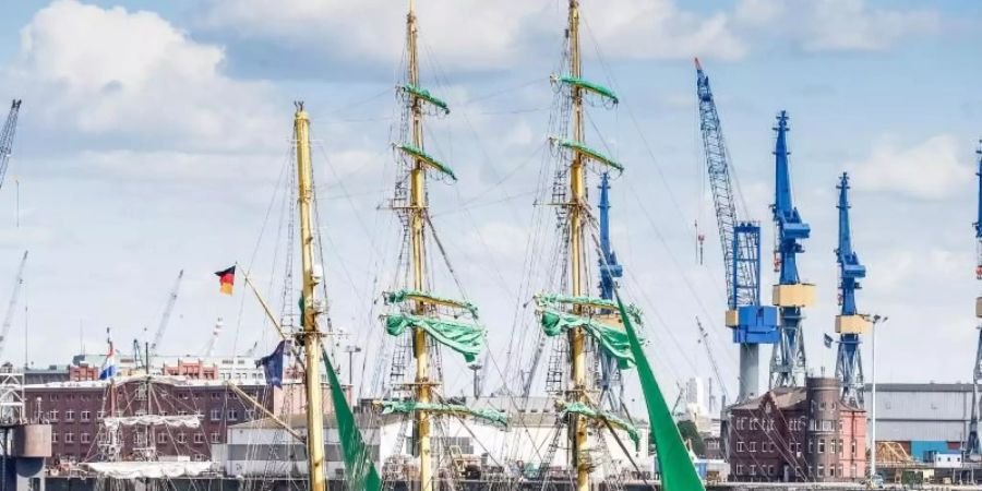 Auf Anblicke wie der auf den deutschen Grosssegler Alexander von Humboldt 2019, wird man im Mai 2021 verzichten müssen. Foto: Markus Scholz/dpa