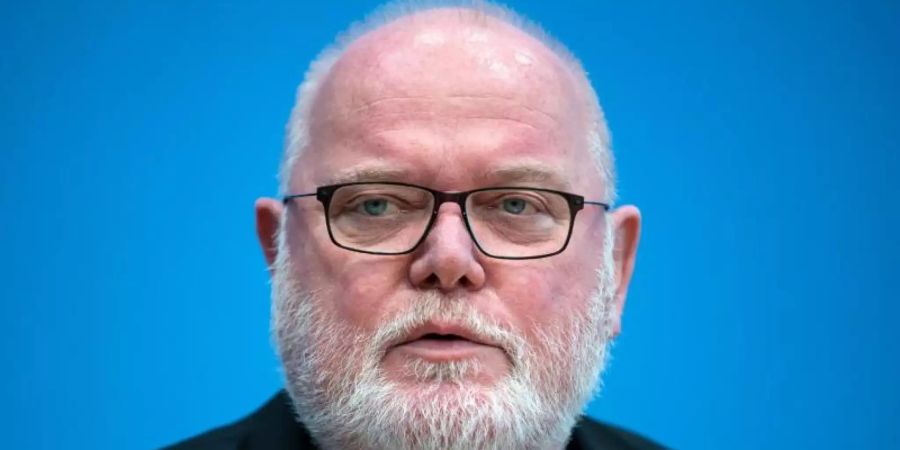 Kardinal Reinhard Marx: «In der Öffentlichkeit wird nun wahrgenommen, dass Juristen über Spitzfindigkeiten auf dem Rücken der Betroffenen streiten.». Foto: Bernd von Jutrczenka/dpa