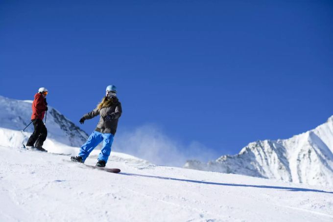 Um 30 bis 40 Prozent sind die Ticket-Verkäufe des Skigebiets Saas-Fee gegenüber 2019 eingebrochen. Dies vor allem wegen des Coronavirus. Coronavirus Saas-Fee