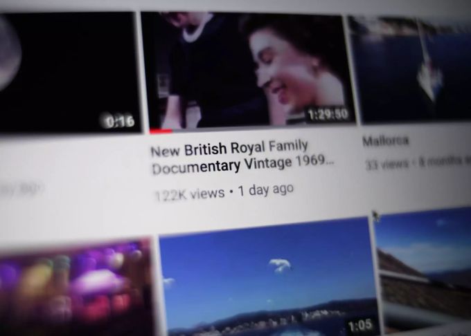 Der Film erschien ohne Erlaubnis von Queen Elizabeth auf Youtube. queen elizabeth