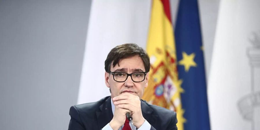 Spaniens Gesundheitsminister Salvador Illa tritt zurück, um sich auf seine Spitzenkandidatur bei den Parlamentswahlen in Katalonien vorzubereiten. Foto: E. Parra./Pool/EUROPA PRESS/dpa