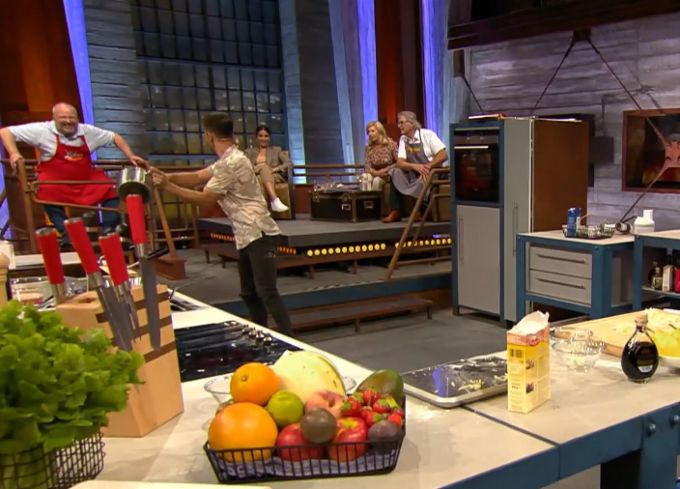 Luca Hänni lässt sein Gericht prüfen. Luca Hänni
