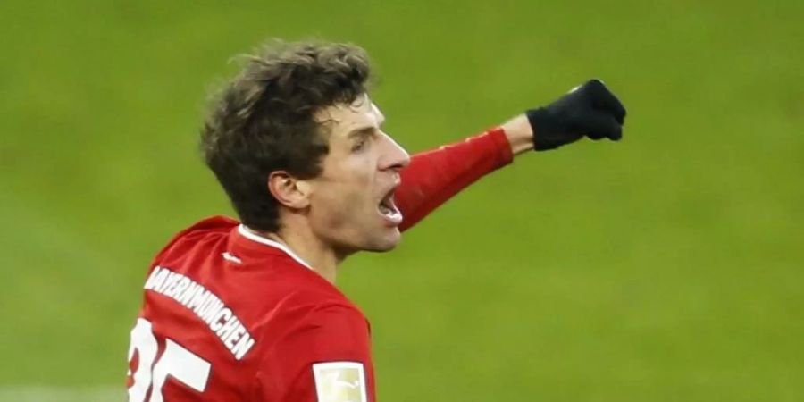 Bayern-Star Thomas Müller hat sich mit dem Coronavirus infiziert. Foto: Leon Kuegeler/Reuters/Pool/dpa