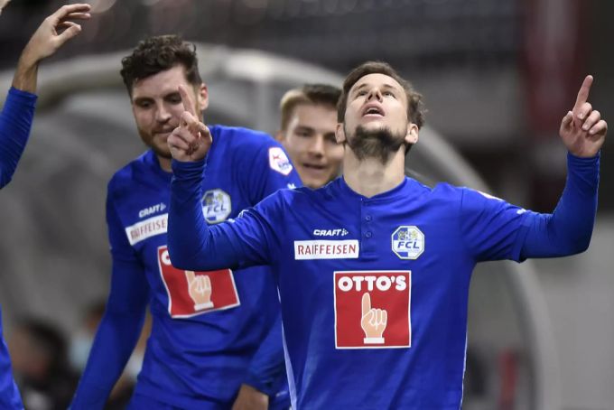 Louis Schaub jubelt im Dress des FC Luzern. Louis Schaub