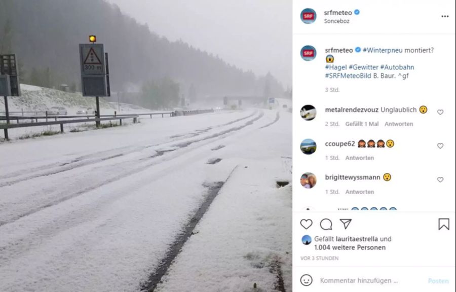 Die Autobahn zwischen Court BE und Sonceboz ist völlig mit Hagel zugedeckt.