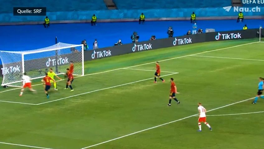 lewandowski-pfosten-schuss