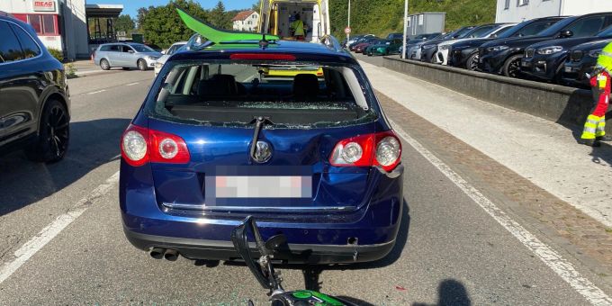 Gretzenbach: Motorradlenker prallt in Heck von Auto und wird dabei mittelschwer verletzt. Auffahrunfall in Gretzenbach