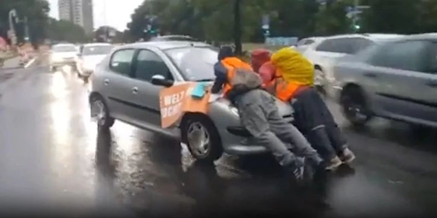 In München wurde es einem Autofahrer zu viel – er drückte aufs Gas.