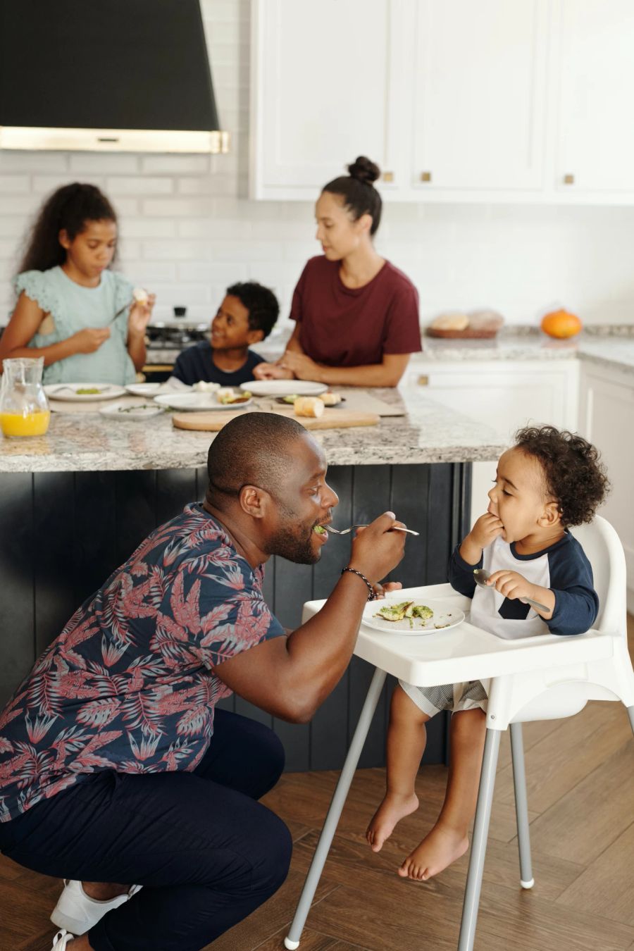 Ihre Eigenheime sollen sie dann an eine Familie zu einem fairen Preis vermieten. (Symbolbild)