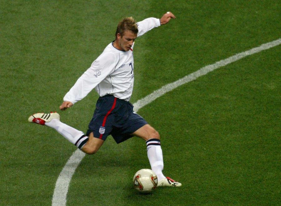 2002 spielt David Beckham im britischen Nationalteam an der WM.