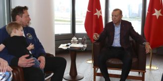 Kritik - Elon Musk trifft Erdogan: Zu viel Macht für eine Einzelperson? Kritik - Elon Musk trifft Erdogan: Zu viel Macht für eine Einzelperson?