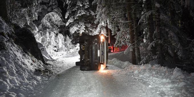 Flims GR: Fahrunfähig Unfall gebaut – Führerausweis weg. Flims GR