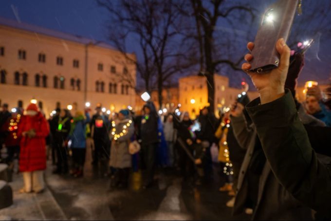 Nach einem Anschlag in München fanden sich Menschen zum Gedenken zusammen. München