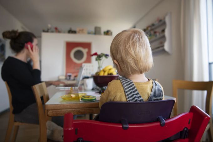 Innheralb der EU wollen vor allem Mütter gerne von Zuhause aus arbeiten. eu mütter