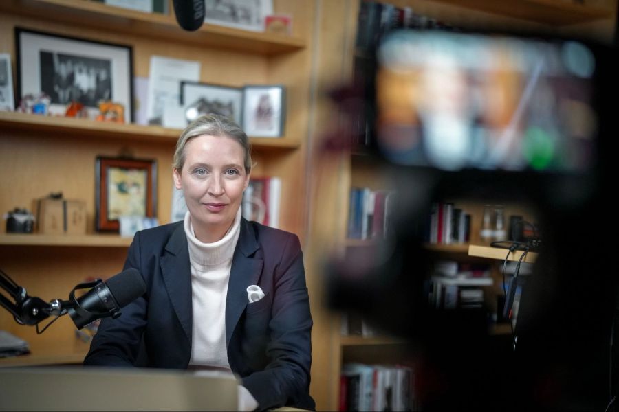 Darin behauptete Alice Weidel etwa, dass Adolf Hitler «ein kommunistischer, sozialistischer Typ» gewesen sei.