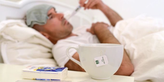 «Adäquates Mittel» - Kein Lohn am 1. Krankheitstag – auch in Schweiz?