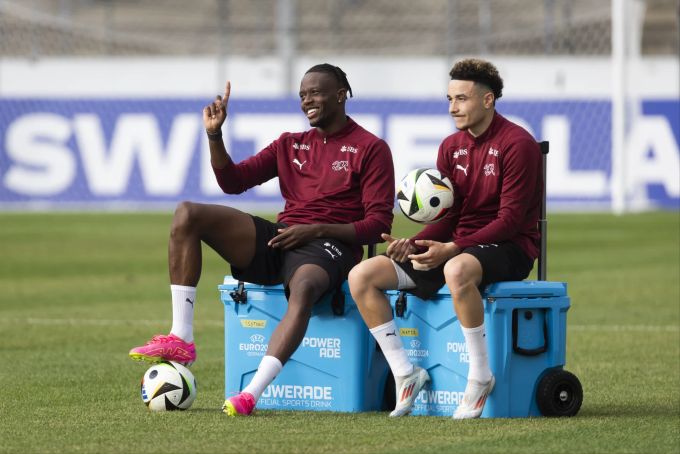 Denis zakaria und Ruben Vargas im Training der Schweizer Nati für die EM 2024. Denis Zakaria Ruben Vargas
