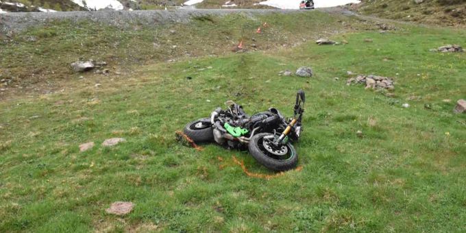 Val Müstair GR: Verletzter Motorradfahrer bei Selbstunfall. Val Müstair GR