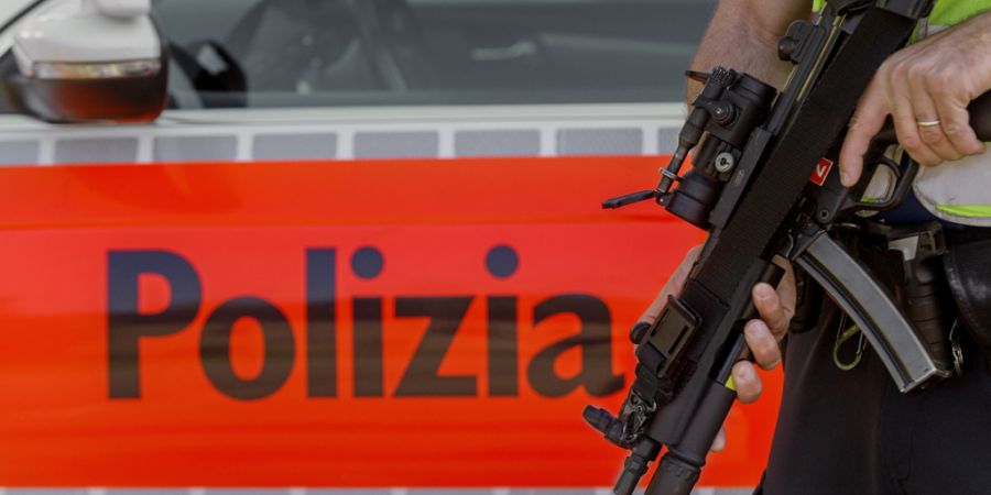 Ein 70-Jähriger Schweizer wurde in Italien verhaftet und soll nun in die Schweiz ausgeliefert werden. (Symbolbild)