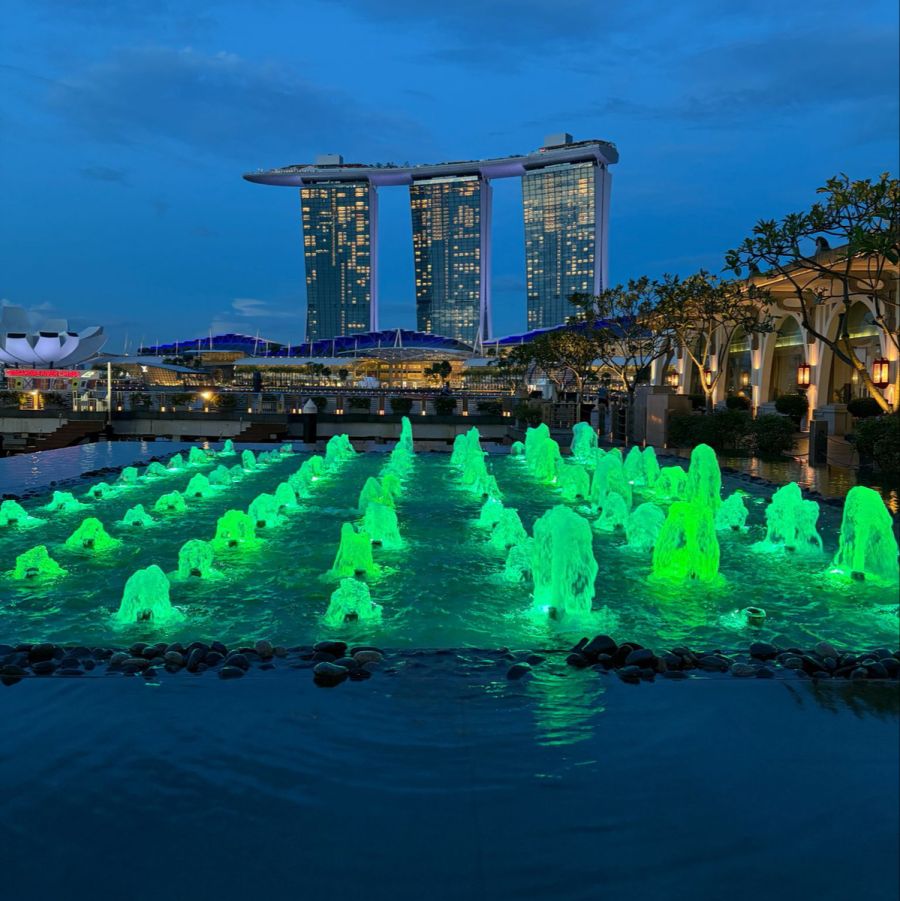 Zum Abschluss der Reise zeigte sich Singapur von seiner futuristischen Seite – mit Skyline und Marina Bay.
