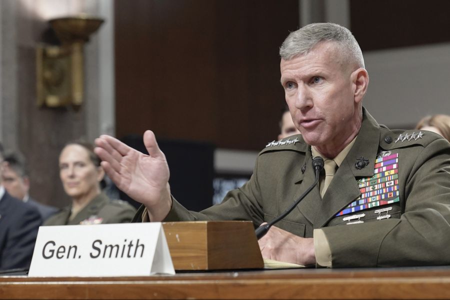 Eric M. Smith, Chef der US-Marines, widerspricht dem. Die jungen Erwachsenen seien aus demselben Holz geschnitzt wie die Marines des Zweiten Weltkriegs.
