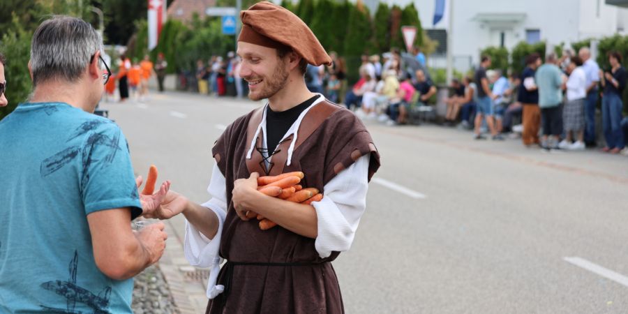 Impressionen vom Festumzug der Gemeinde Gunzgen.