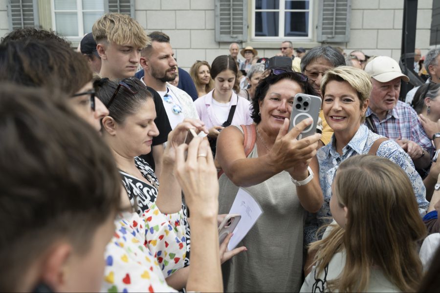 Der Bundesrat plant bis 2027 eine App für amtliche Regierungsinfos.