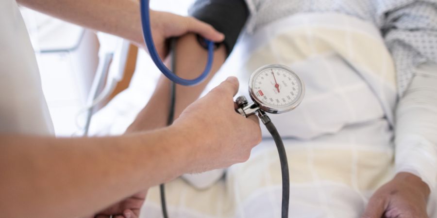 Das Adus Spital hat sich erfolgreich gegen die Streichung von der Spitalliste gewehrt. (Symbolbild)