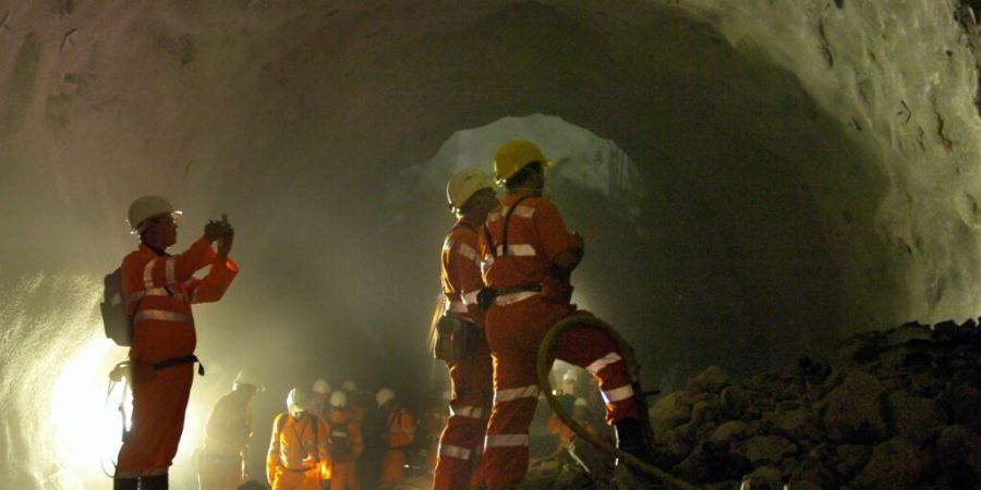 Das Projekt Porta Alpina wurde nicht weiterverfolgt. Nun könnte der Neat-Schacht in Sedrun aber Teil eines Grossexperiments werden. (Archivbild)