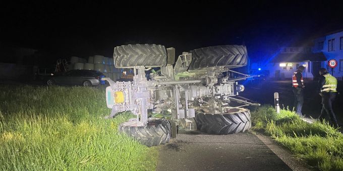 Zetzwil AG - Betrunkener Jugendlicher (17) verunfallt mit Traktor