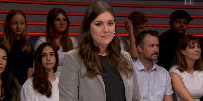 Samira Marti kämpft in der «Arena» gegen die BVG-Reform. «Arena»