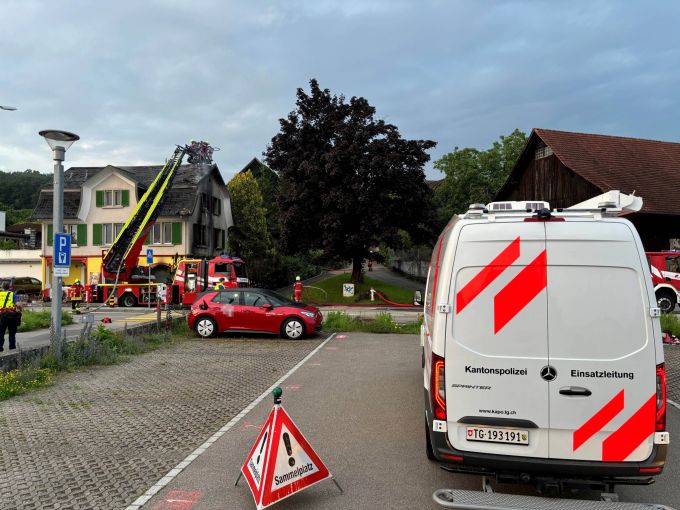 Die Feuerwehren konnte den Brand rasch löschen. Feuerwehr