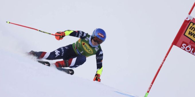 Mikaela Shiffrin ist zu Saisonbeginn in Sölden nur im ersten Lauf die Schnellste. Mikaela Shiffrin