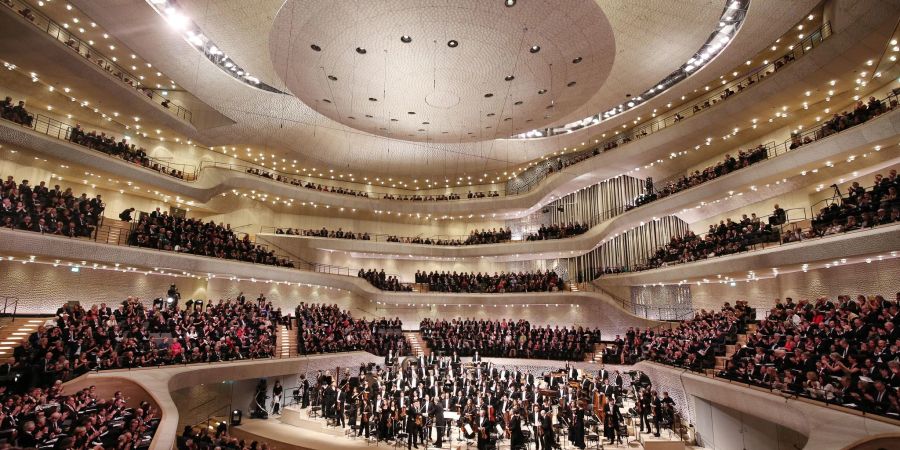 Zahlreiche Prominente werden in der Elbphilharmonie auftreten