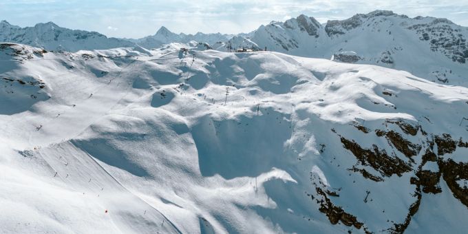 Von den Gipfeln bietet sich ein einmaliger Blick auf die Berglandschaft. Melchsee-Frutt