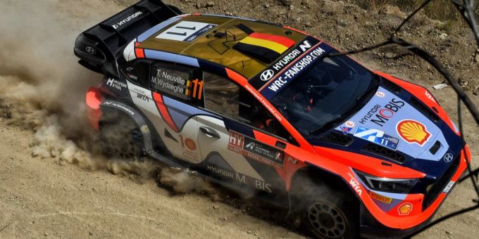 Nach vielen zweiten Rängen holt Thierry Neuville seinen ersten Weltmeister-Titel. Thierry Neuville
