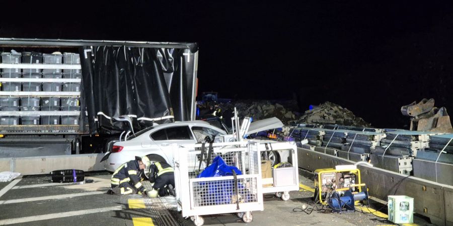 Mehrere Autobahnabschnitte wurden nach der Unfallserie gesperrt.