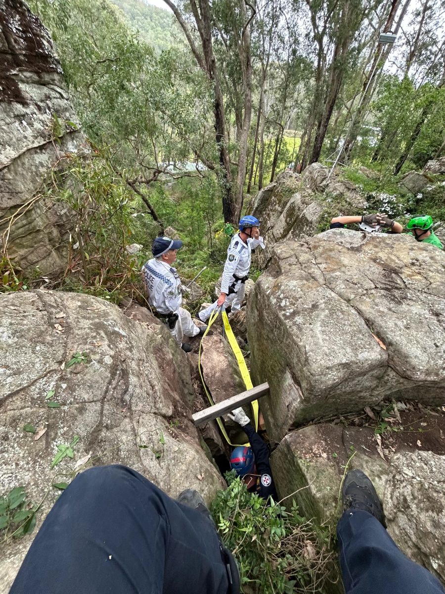 Um sie zu erreichen, musste unter anderem ein 500 Kilogramm schwerer Felsen bewegt werden.