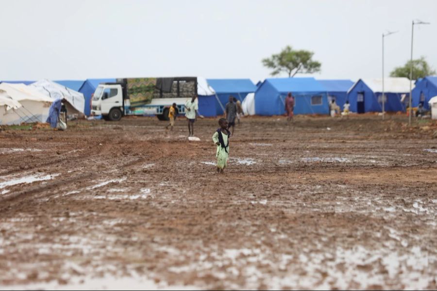 zelte auf feld sudan