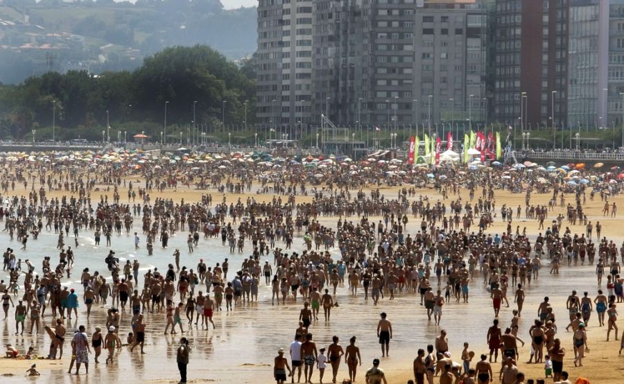 In der Hochsaison treibt es jährlich eine hohe Anzahl an Touristen auf die spanischen Inseln. (Archiv)