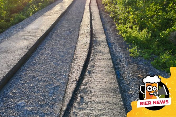 Velofahrer Radfahrer Wanderweg Beton