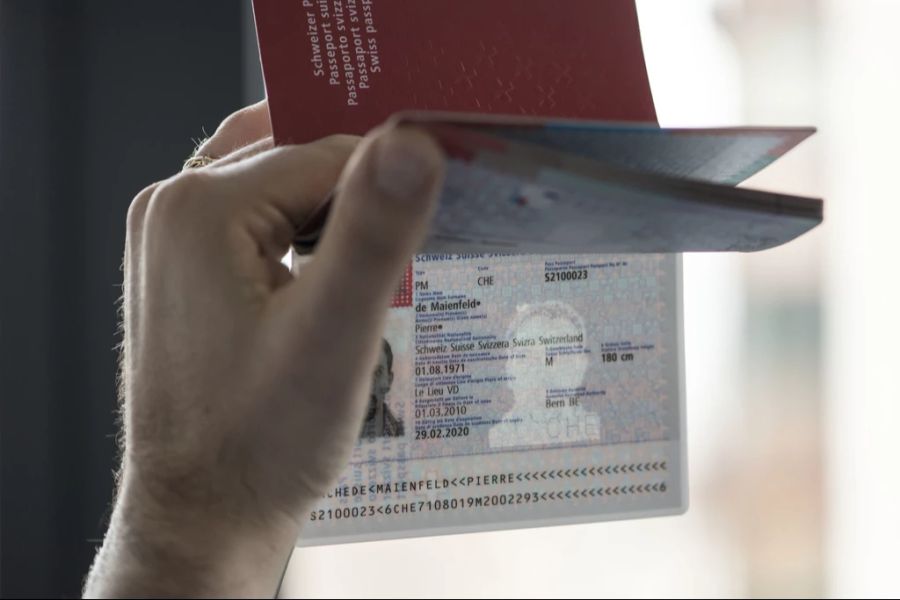 Im Darknet werden unter anderem auch Fälschungen von Schweizer Pässen angeboten. (Symbolbild)