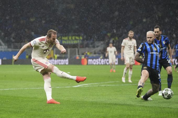 Harry Kane trifft im San Siro zum zwischenzeitlichen 1:0. Champions League