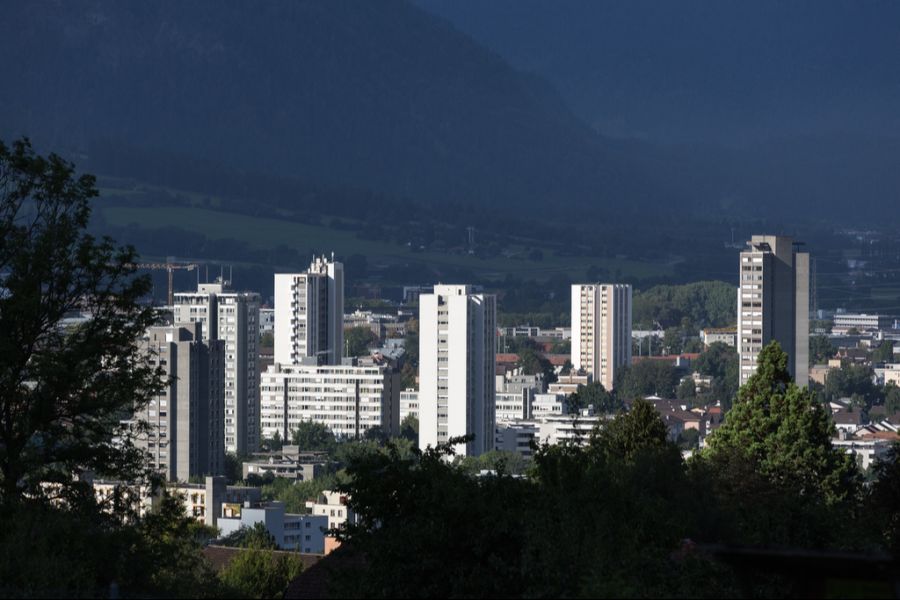 Die Liegenschaftsbesitzerin begründet die Leerkündigung damit, dass eine Weiternutzung der Wohnungen während der Arbeiten unmöglich sei.