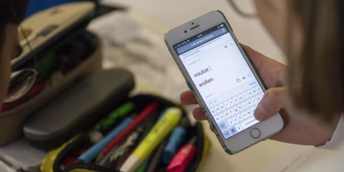 Wie Nidwalden - In diesen Ländern sind Handys in der Schule verboten
